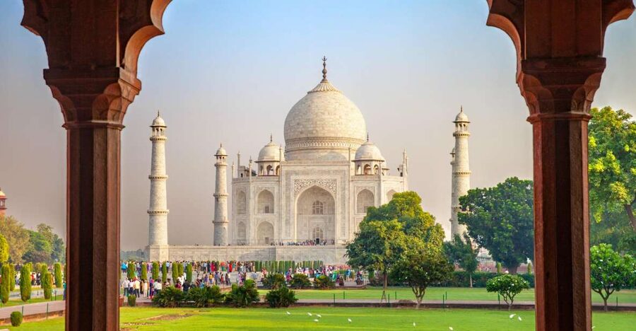 Same Day Taj Mahal, Agra Fort & Baby Taj Tour from Jaipur - When plans change: Friday closures, fog, and customizing your day