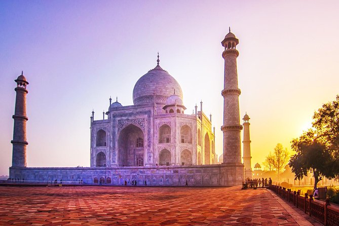 Same Day Taj Mahal and Agra Tour from Mumbai with Return Flights - Taj Mahal at 9:00 AM: what a timed visit feels like