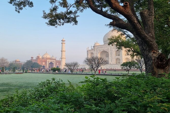 Same Day Taj Mahal Tour by car - Pickup from Delhi, Gurgaon, or Noida, and what the car setup means
