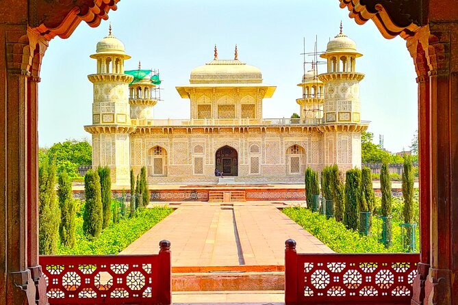 Same Day Taj Mahal Tour by car - Baby Taj after lunch: Itimad-ud-Daulah with a guided 45 minutes
