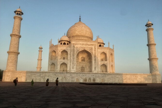 "Skip-the-Line Taj Mahal Tour With Guide" - Taj Mahal Stop: How the Guide Turns the Monument Into a Story