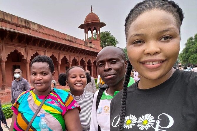 Skip the line with Private Tour Guide for Taj Mahal & Agra Fort - Private Guide + AC Transport: What “Smooth” Usually Means in Agra