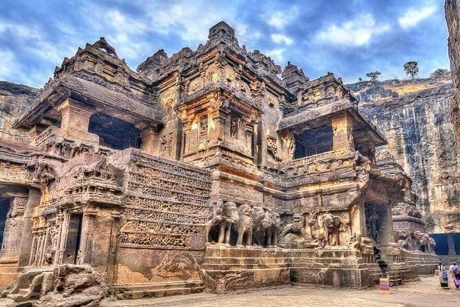 Skip-the-queue private Ajanta & Ellora 2-Day Tour - Ajanta and Ellora in two days: why this combo works
