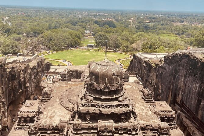 Skip-the-queue private Ajanta & Ellora 2-Day Tour - Day 1 at Ajanta: from the viewing point to the cave galleries