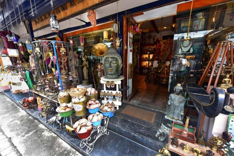 Stories of Jew Town: Guided Heritage Walk in Kochi - Mattancherry Palace, the Dutch Palace: Kerala-style architecture and myth in murals