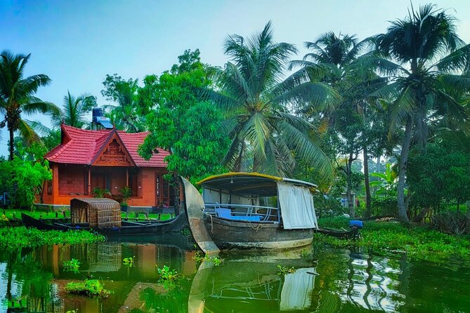 Sunrise Cruise with Village Life and Local Food - Sunrise canoeing on Kerala backwaters, without the midday heat
