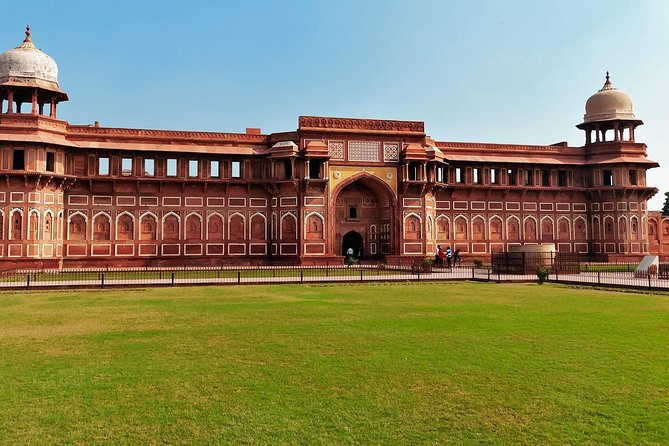 Sunrise Taj Mahal Tour with Agra Fort and Fatehpur Sikri - Drivers and guides: punctual timing and smooth riding