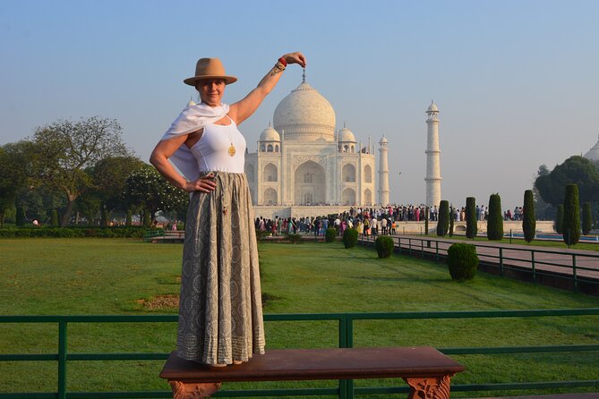 Taj Mahal, Agra Fort & Baby Taj Luxury Day Tour From Delhi By Car - Souvenir time and lunch at your own expense