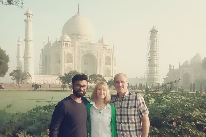 Taj Mahal & Agra Private Day Tour from Delhi - All Inclusive - Guides, drivers, and why the English commentary matters