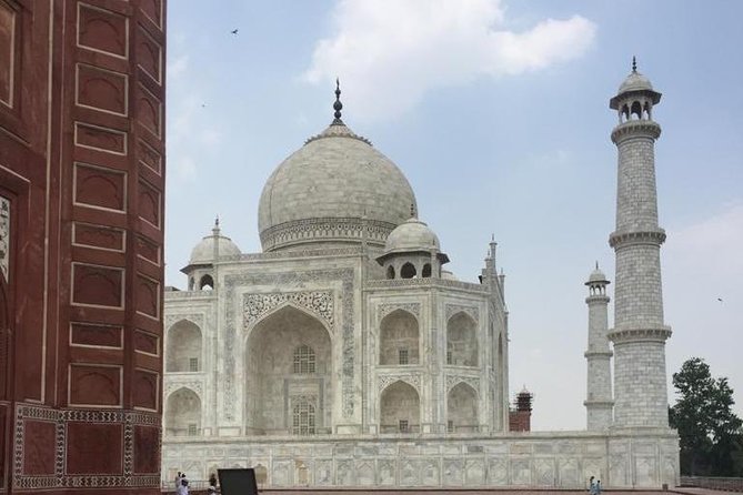 Taj Mahal City Tour by car or train from Jaipur - Key things I’d notice first