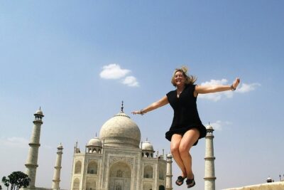 Taj Mahal Private Day Trip Including Same Day Flights from Mumbai