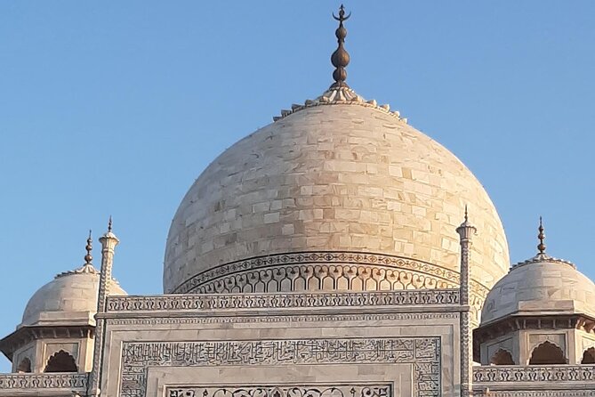 Taj mahal Private Tour with Entry Ticket and Guide - Private tour value: who it suits best in Agra