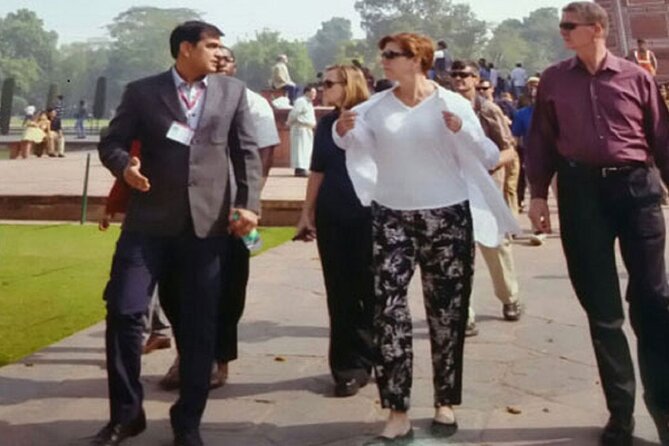 Taj Mahal Skip-The-Line Entry Tickets with Guided Tour - Entering the Taj Mahal without the Ticket-Window Chaos