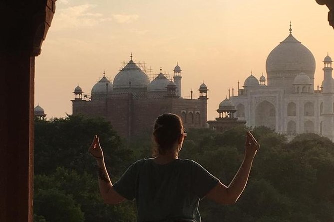 Taj mahal skip the line ticket guide and transport - Sunrise or sunset from a secret spot, and why timing matters