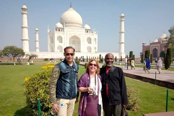Taj Mahal Sunrise Tour From Delhi by Car - Private guide energy: how you get more than a checklist