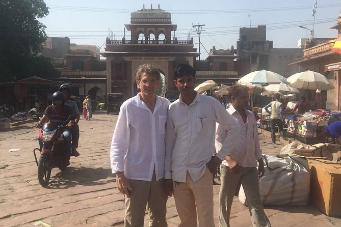 Taj mahal Sunrise Trip by car - Delhi to Agra by private car: comfort and control