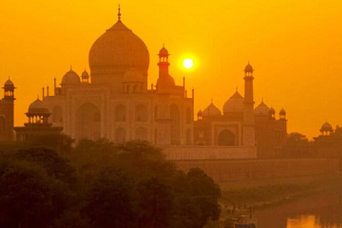 Taj Mahal Tour By Auto Or Rickshaw - Agra Fort: the Mughal era stop that balances the day