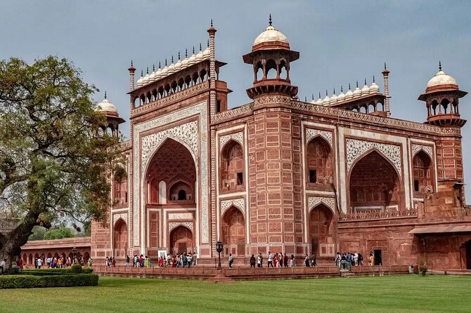 Taj Mahal Tour by India's Fastest Train from Delhi - Baby Taj timing: Tomb of Itimad-ud-Daulah and the jewel-box feel