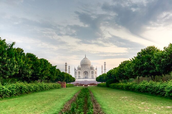 Taj Mahal Tour from Delhi by Express Train (Viator Award Winner) - Lunch and Courtyard Agra break: what you should expect