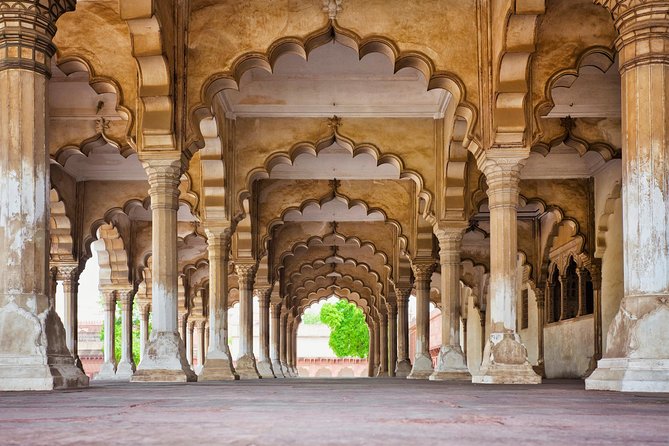 Taj Mahal Tour From Delhi to Agra Sightseeing by Private AC Car - Stop 3: Agra Food Break (With Flex Time for What You Want)