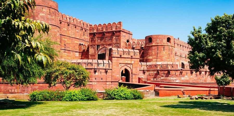 Taj Mahal Tour with Optional Wildlife Rescue Center Visit - Agra Fort and lunch: a practical mid-day reset