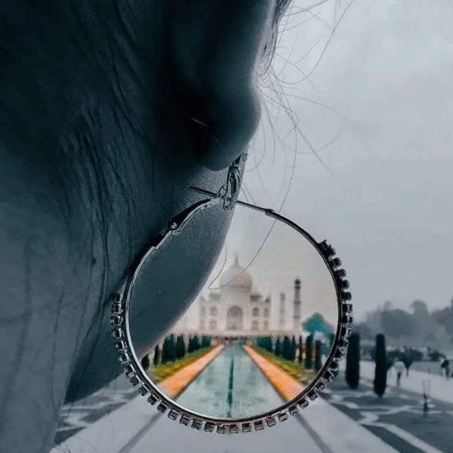 Taj Mahal with Professional Photoshoot - Your photographer session: poses, timing, and 20 photo deliverables