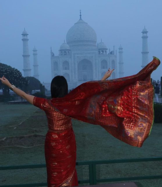 Taj Mahal with Professional Photoshoot - Price and logistics: why $57 for up to 4 can be good value