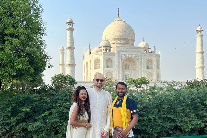 TajMahal and Agra city best tour from Delhi by superfast train - Why this superfast Delhi to Agra format works