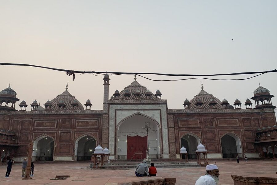 Tajmahal With Mausoleum Skip The Line Ticket With Guide - Languages and Group Style: Private Comfort, Not a Crowd Tour