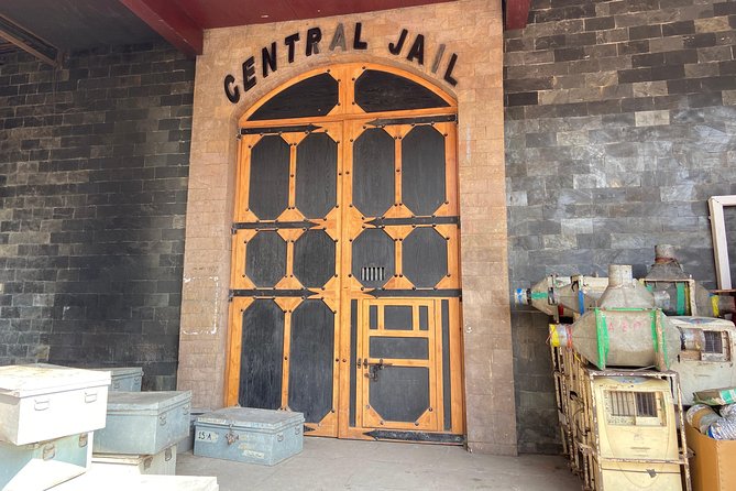 The Famous Bollywood Tour of Mumbai - Small-Group Comfort and Pickup, the Mumbai Traffic Fix