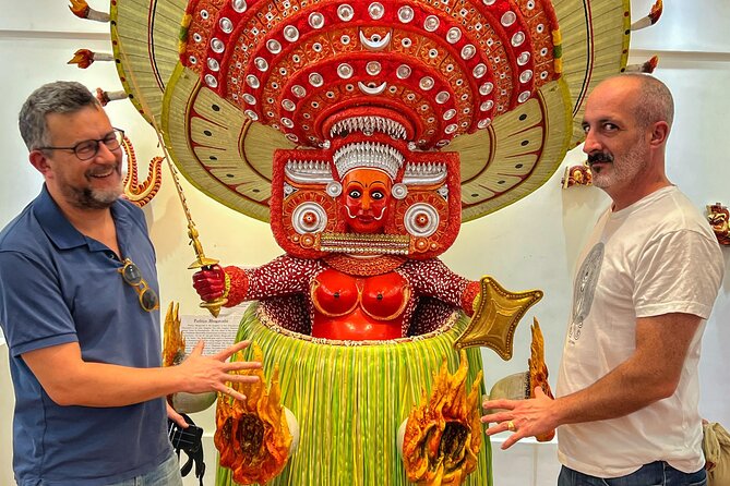 Theyyam Tour; Dancing Gods of Kannur - Why a Theyyam Tour in Kannur Is So Different from a Typical Show