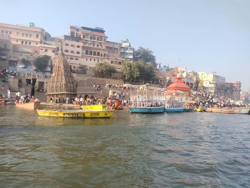 Tourist Guide English & Spanish Varanasi/Benares - Looms and silk workshops: why this crafts stop matters