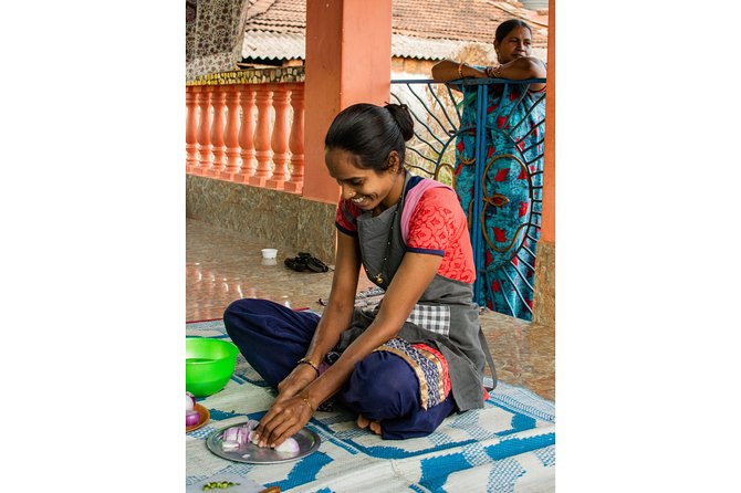 Traditional Indian Cooking Class in Goa, Anjuna [vegetarian] - Floor Seating, Chairs, and Comfort in a Traditional Setup