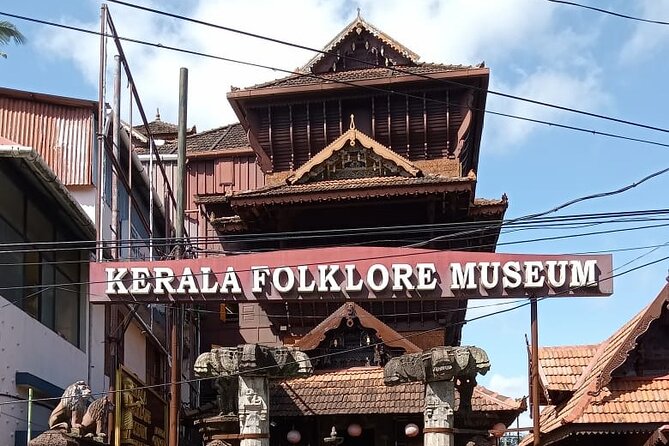 Tuk Tuk tour in Cochin with Port pick-up - Spice Market and Jew Town, shopping without turning it into a chore