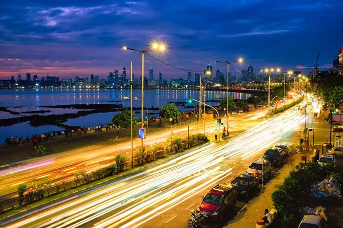 Twilight in Mumbai: Discover the City by Night with Food Options - Price and logistics, what makes it worth $39.32