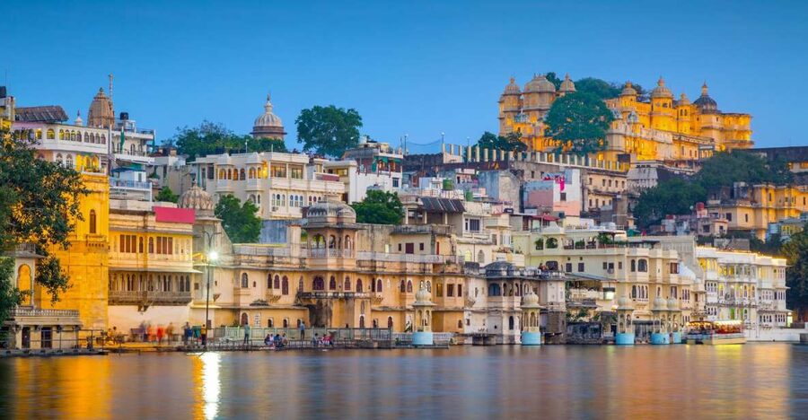 Udaipur: Guided Ghat Tour and Boat Ride - Why Udaipur’s ghats work so well for a short guided tour