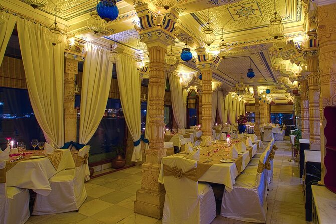 Udaipur: Jag Mandir Island Dinner with Boat Ride transfers - Why a Jag Mandir dinner works so well in Udaipur