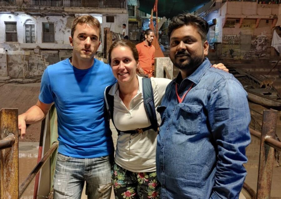 Varanasi: Mysticism Tour with Boat Ride & Ganga Aarti - The boat ride around Manikarnika: what you gain, and what you might not