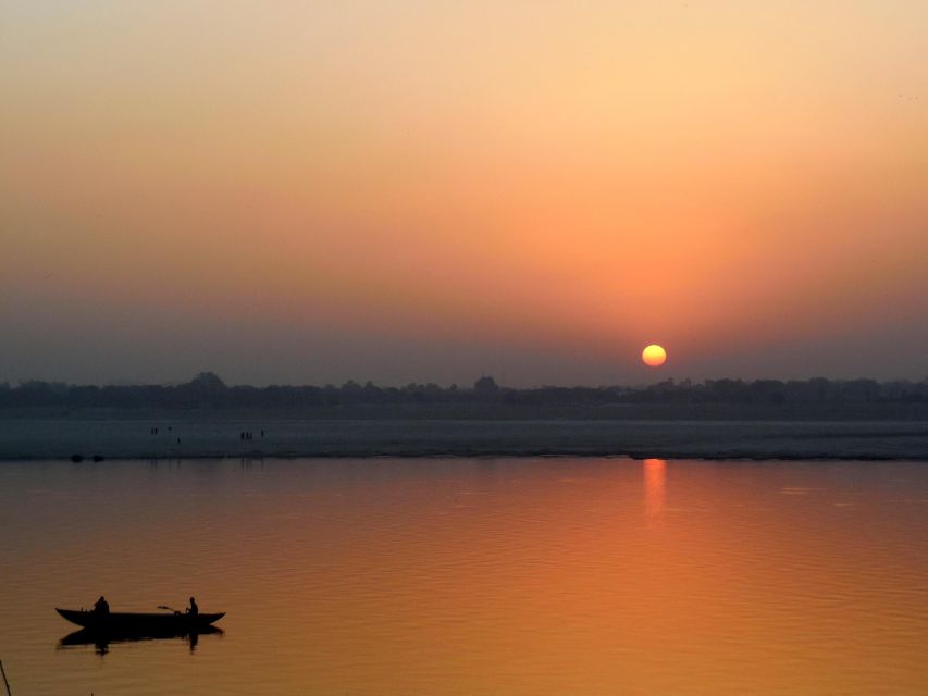 Varanasi: Sunrise Boat Tour with Arti Ceremony - Starting at Palace on Ganges, with a Calm Plan in a Chaotic City