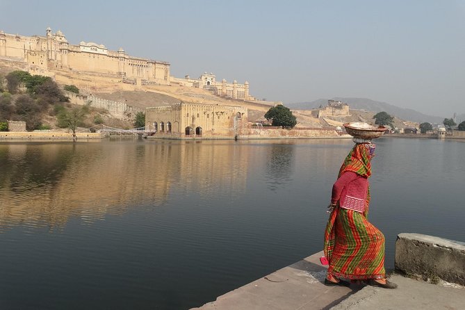 Vintage Walk Amer - Panna Meena ka Kund: the stepwell that makes photos look easy