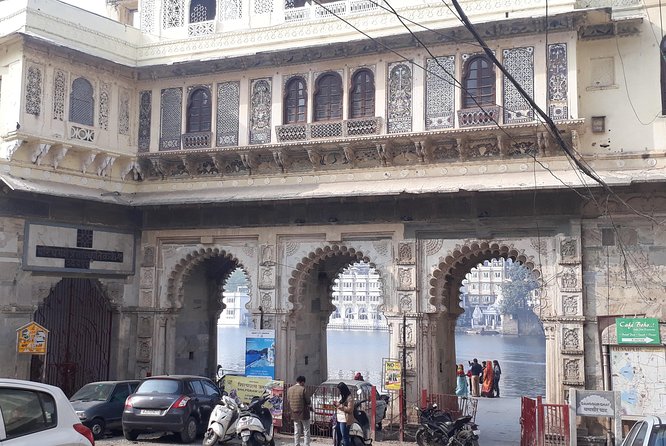 Walking Guided tour in Udaipur - Jagdish Temple: your first dose of Udaipur devotion