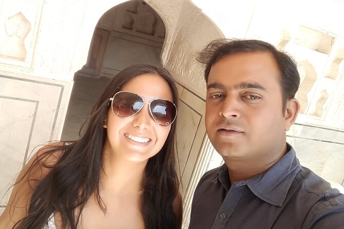 Walking Tour of Pink City (World Heritage Site) with Local Guide - Stop 2: Johri Bazar for jewelry and wedding shopping energy