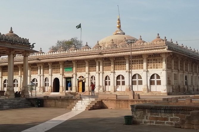 World heritage Ahmedabad city tour in private car with guide and lunch - Lunch Stop: where the day refreshes and momentum returns